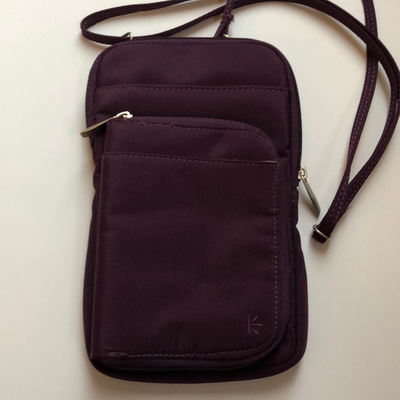 ellington travel purse